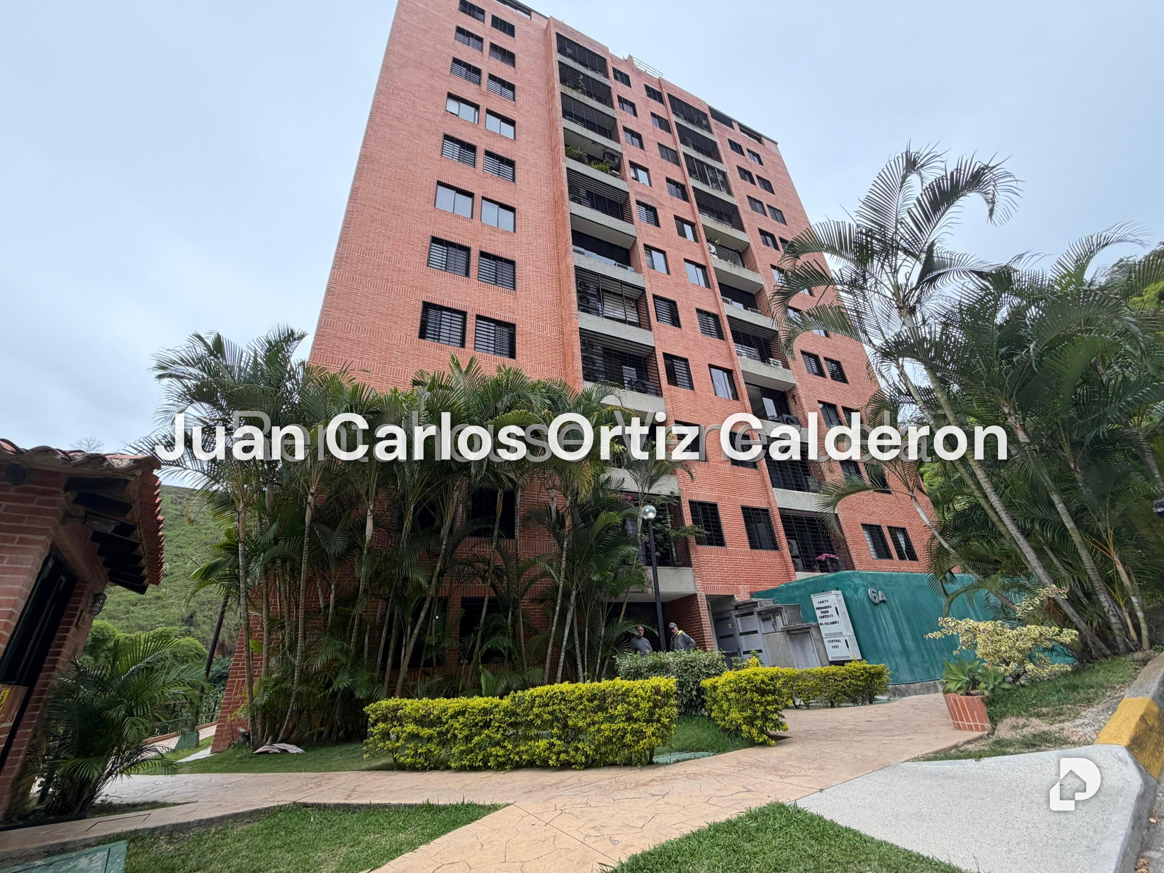 Apartamento en Colinas de La Tahona, Caracas – 2