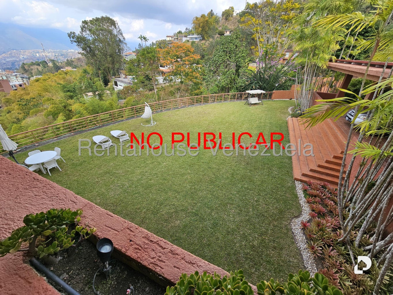 Casa en Alto Hatillo, Caracas – 16