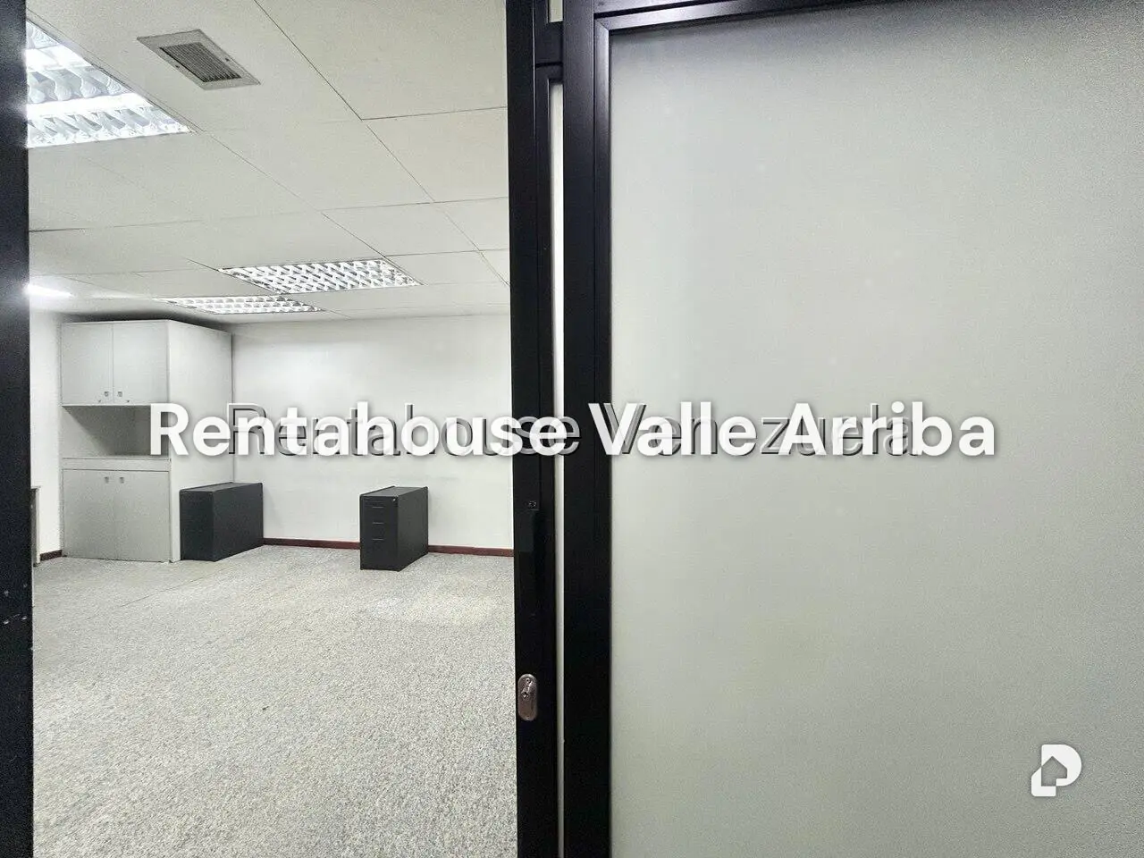 Office in La Castellana, Caracas – 18