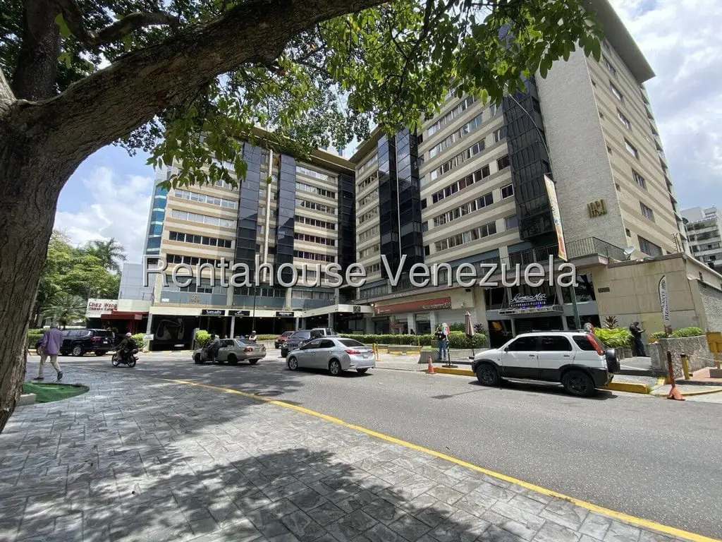 Office in La Castellana, Caracas - 1