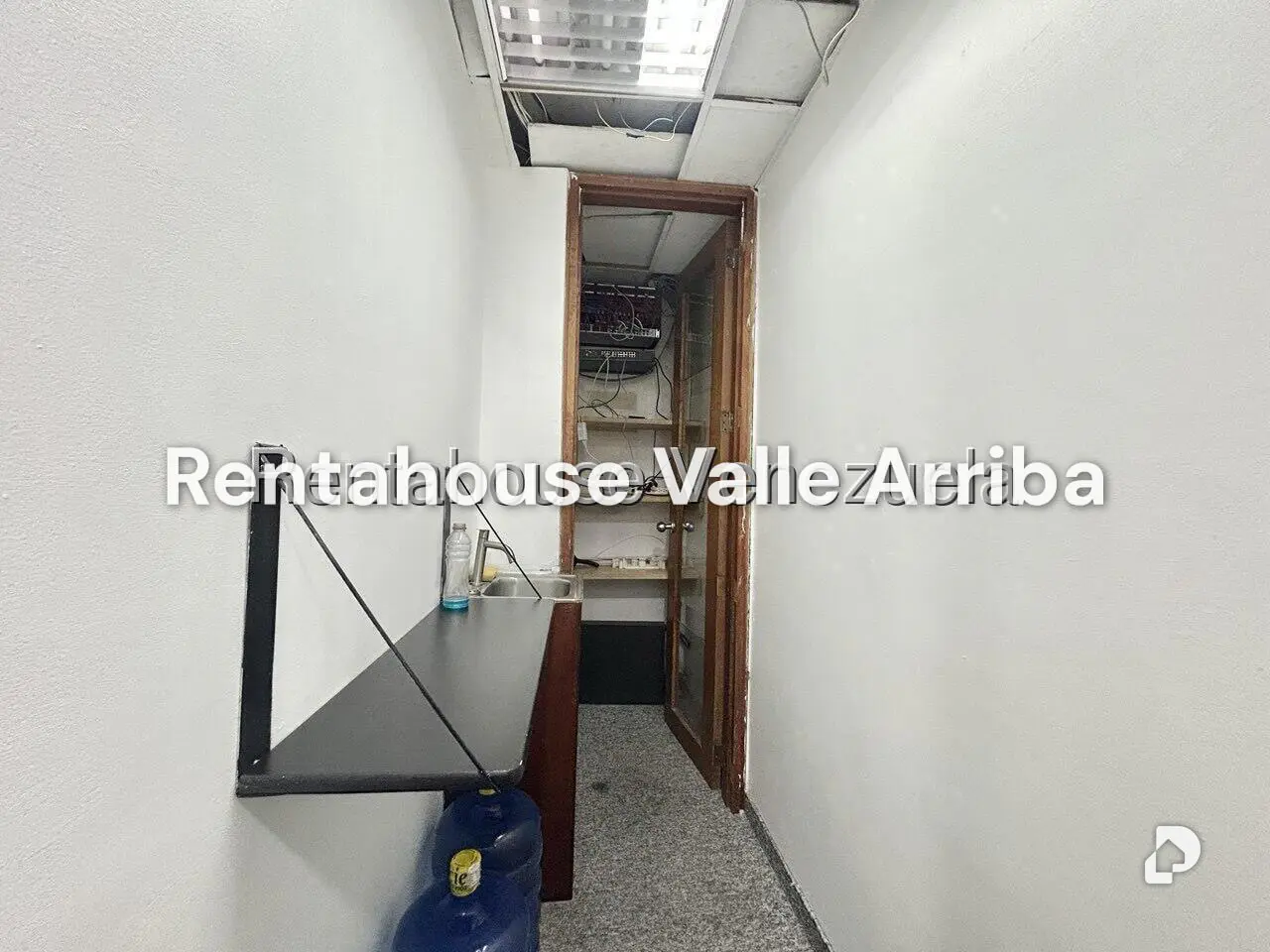 Office in La Castellana, Caracas – 9