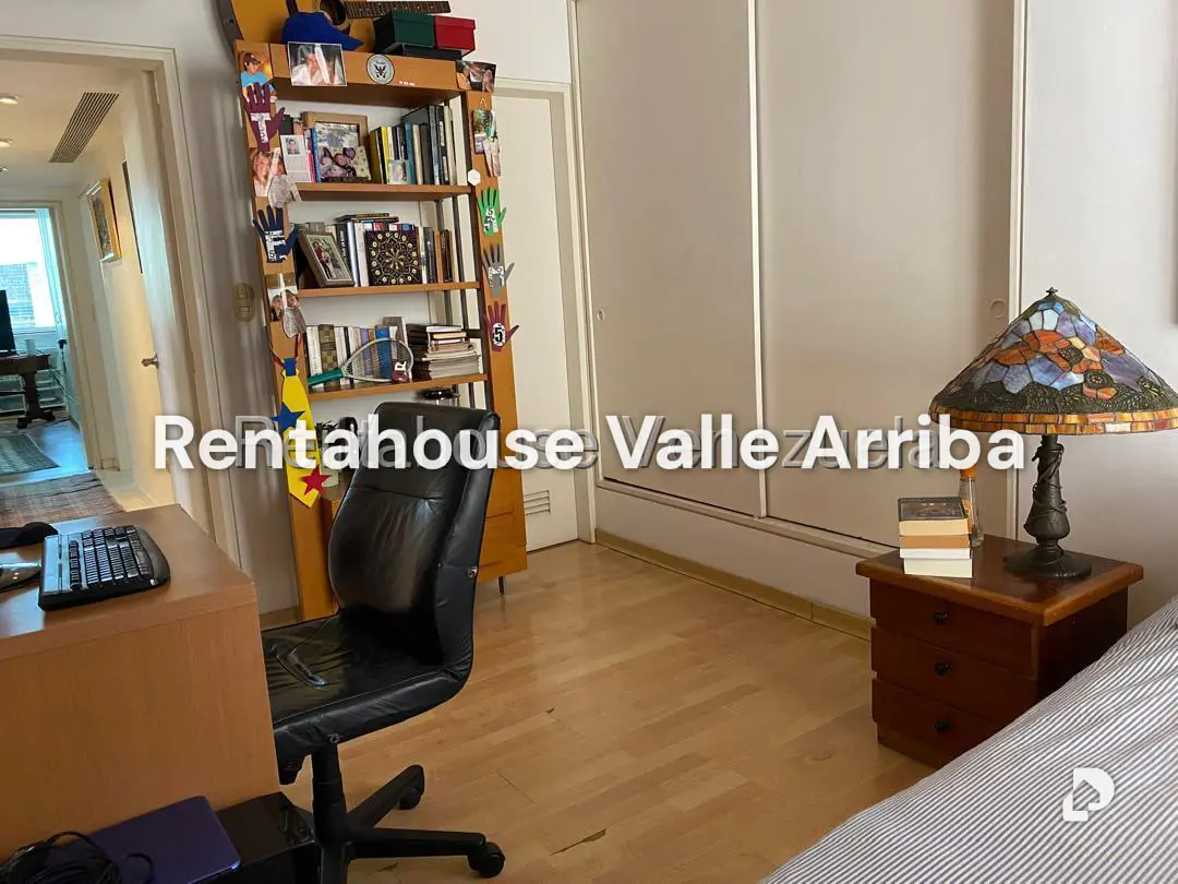 Apartamento en Las Mercedes, Caracas – 18