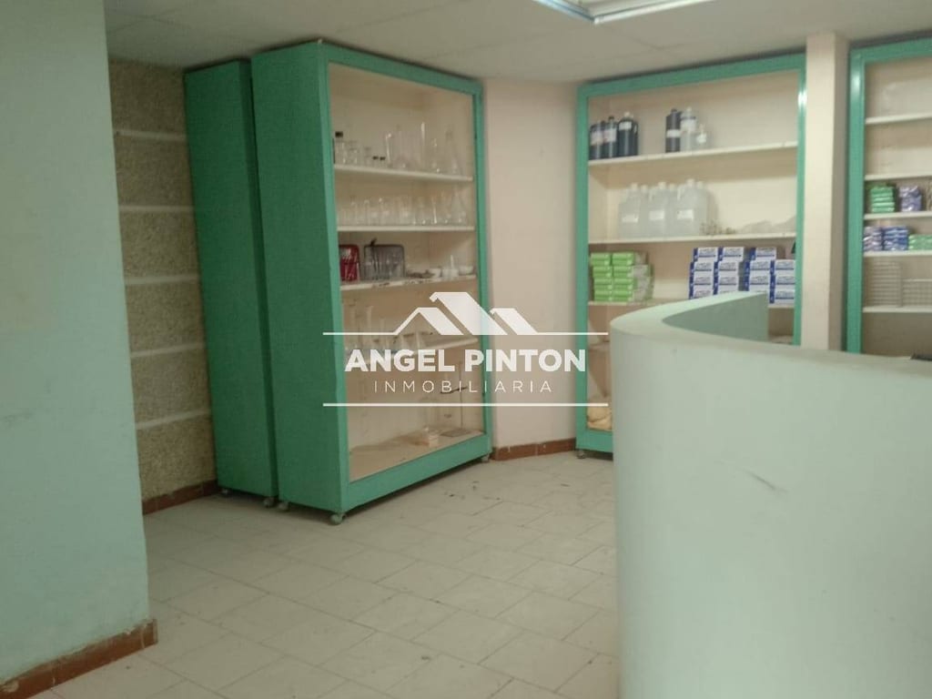 Oficina en Avenida Cecilio Acosta, Maracaibo - 1