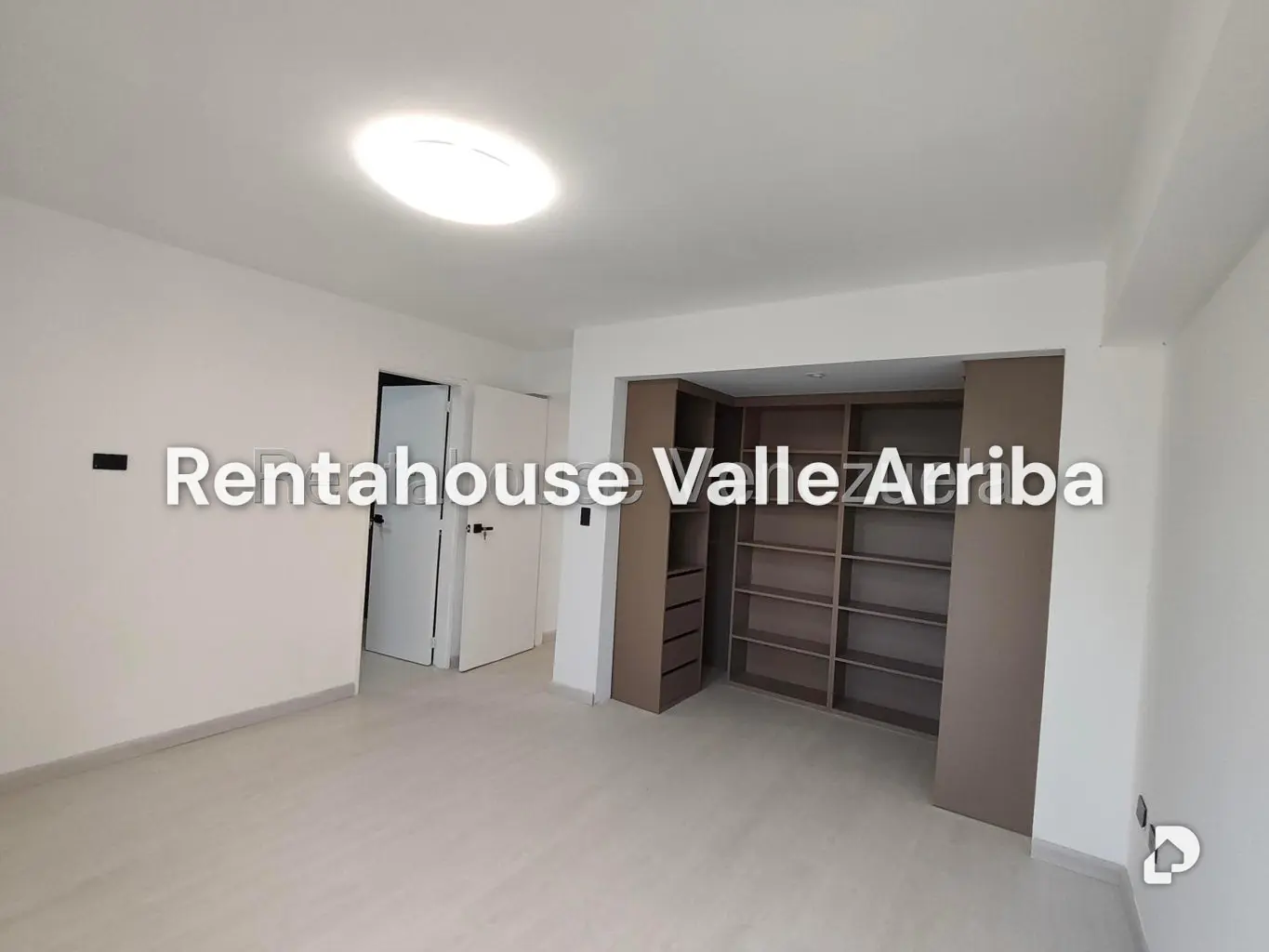 Apartamento en Santa Fe Sur, Caracas – 11