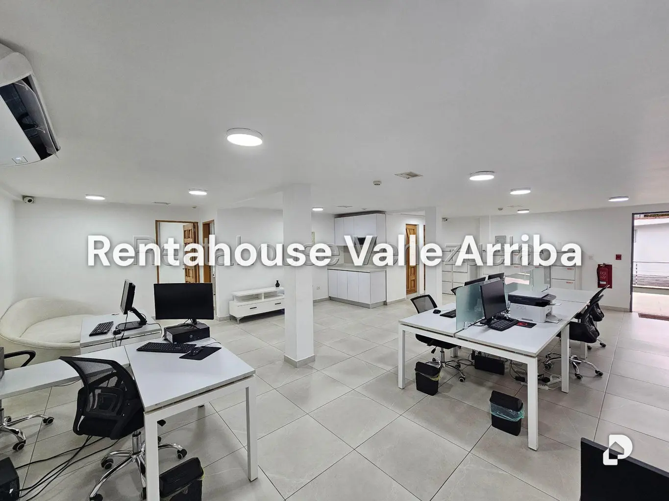Local comercial en Santa Eduvigis, Caracas – 28