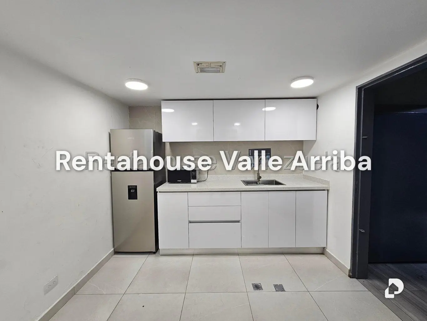 Local comercial en Santa Eduvigis, Caracas – 14