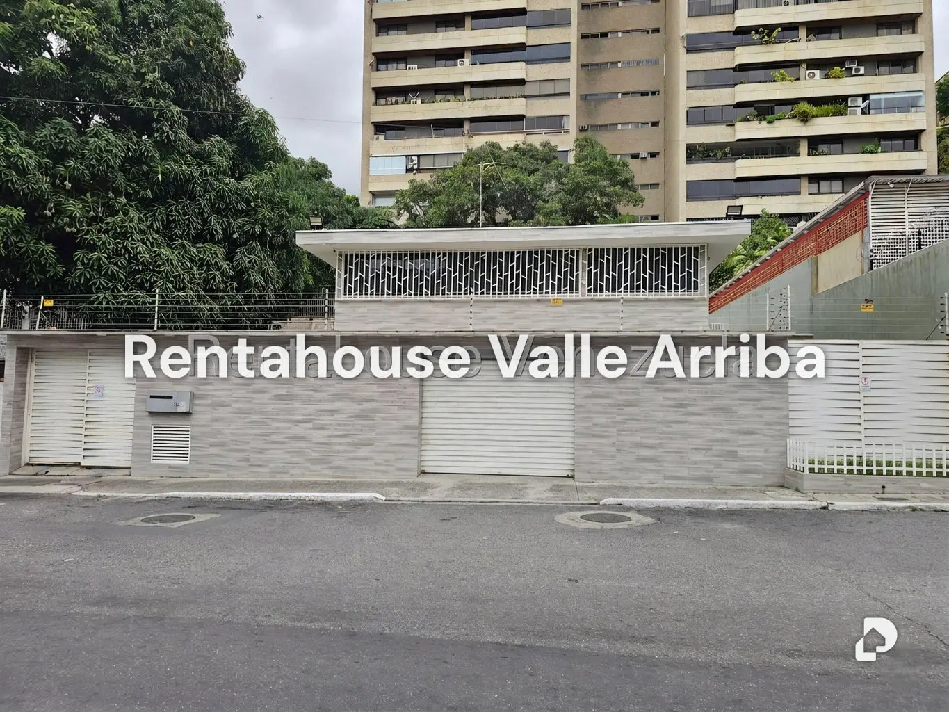 Local comercial en Santa Eduvigis, Caracas – 2