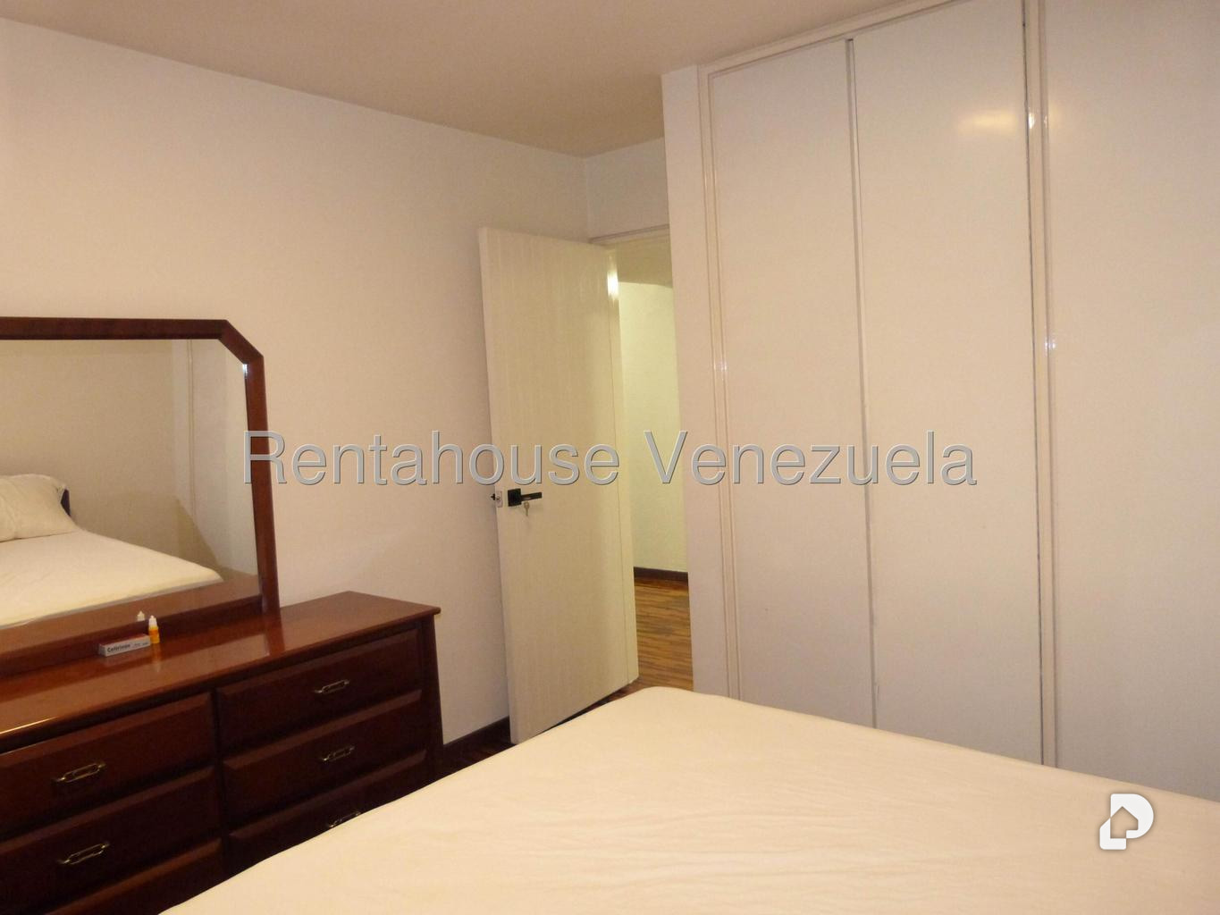 Apartment in Los Dos Caminos, Caracas – 17