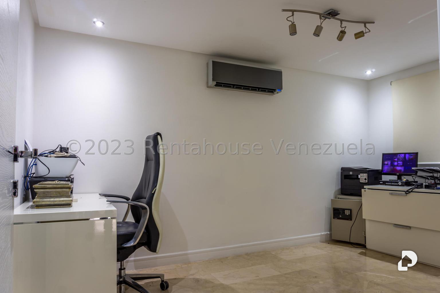 Casa en Colinas de Bello Monte, Caracas – 29