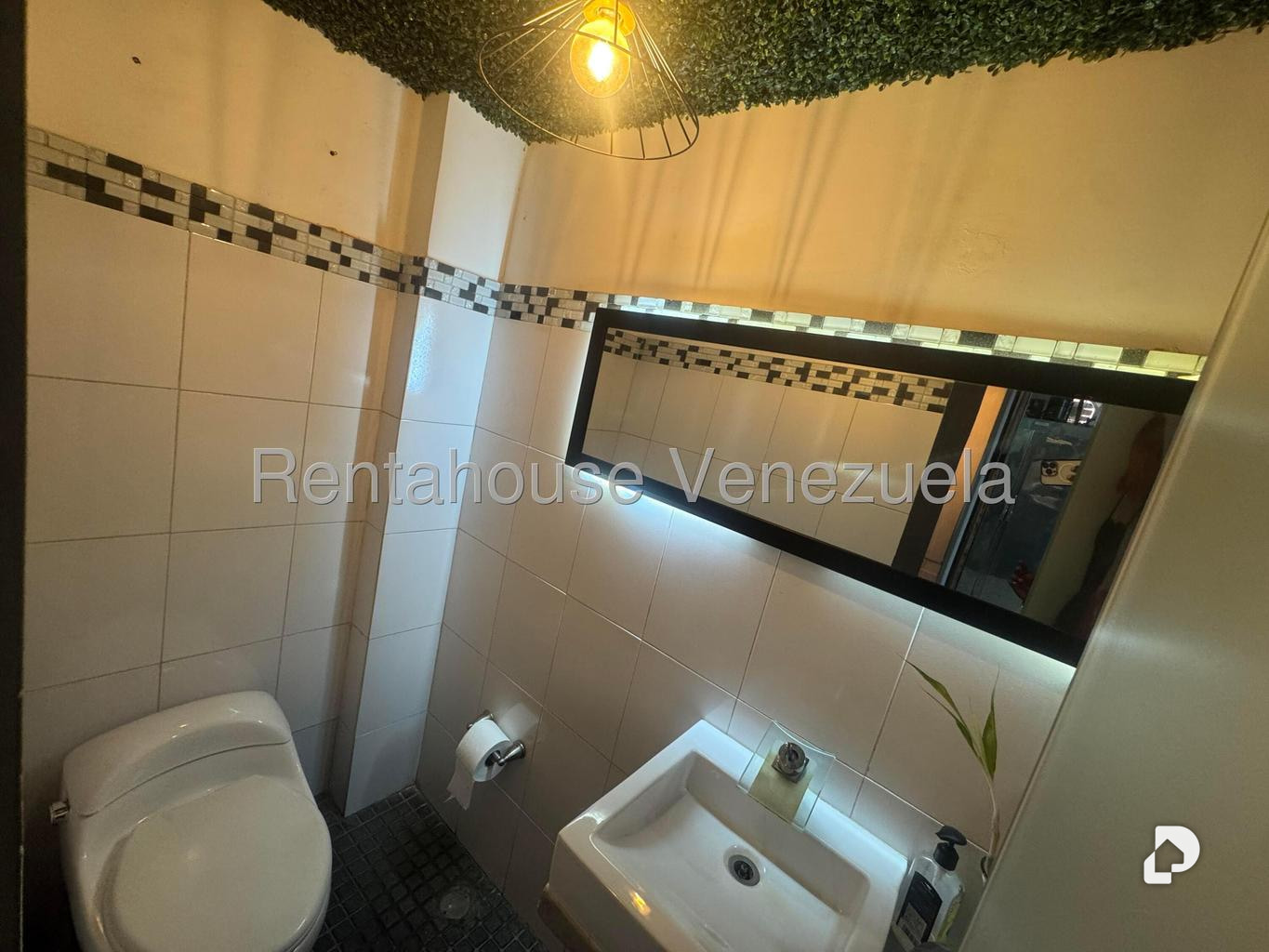 Local comercial en Los Samanes, Caracas – 8
