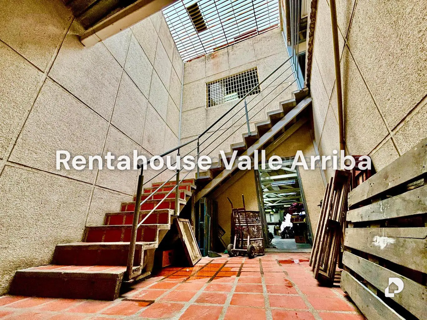 Local comercial en Los Rosales, Caracas – 12