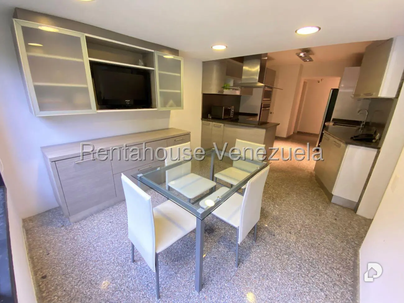 Apartamento en Lomas de La Lagunita, Caracas – 13