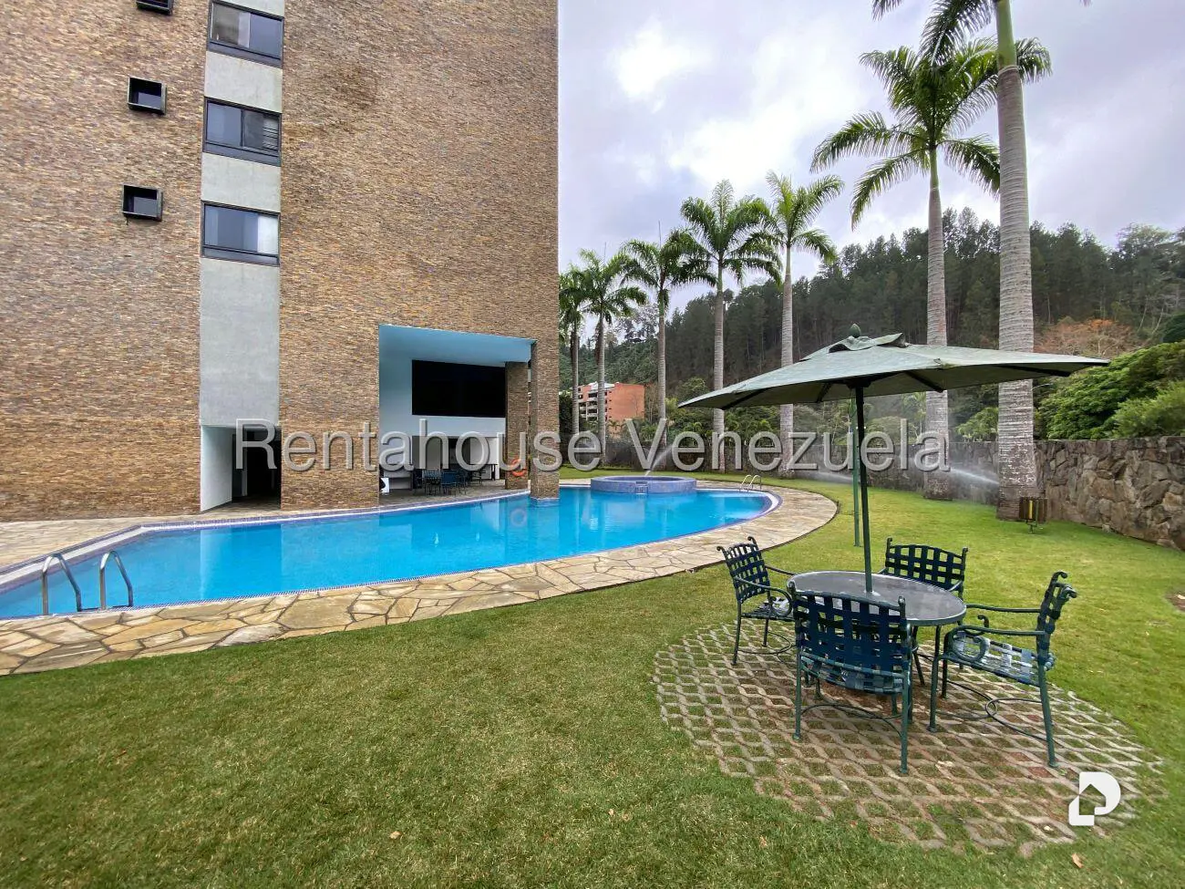 Apartamento en Lomas de La Lagunita, Caracas – 30