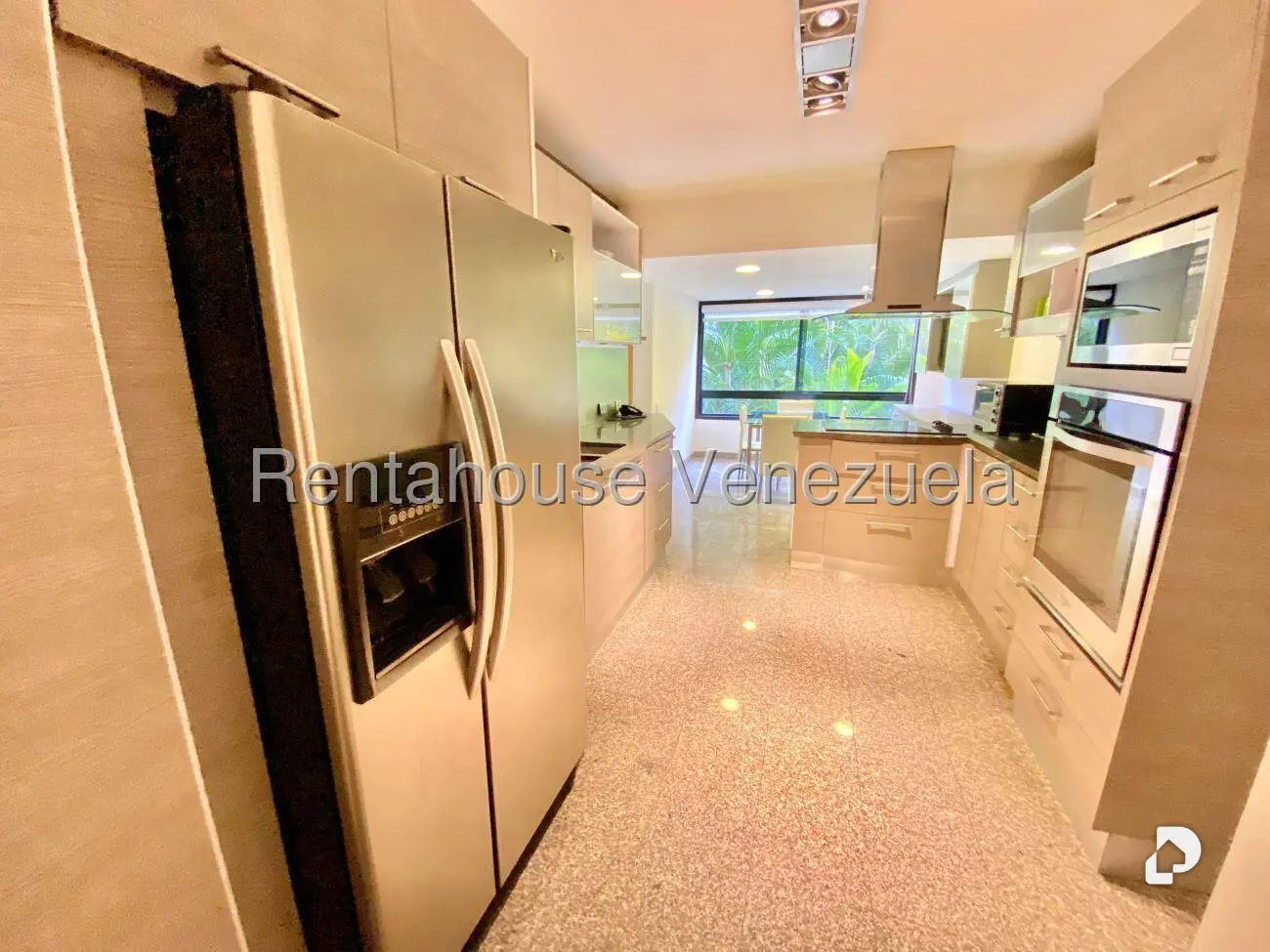 Apartamento en Lomas de La Lagunita, Caracas – 12