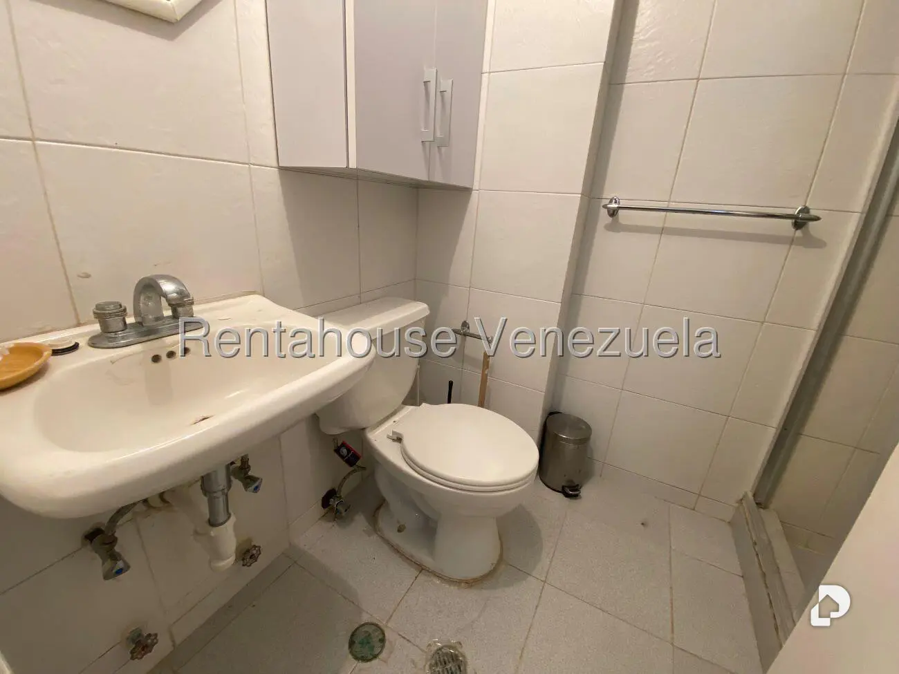 Apartamento en Lomas de La Lagunita, Caracas – 28