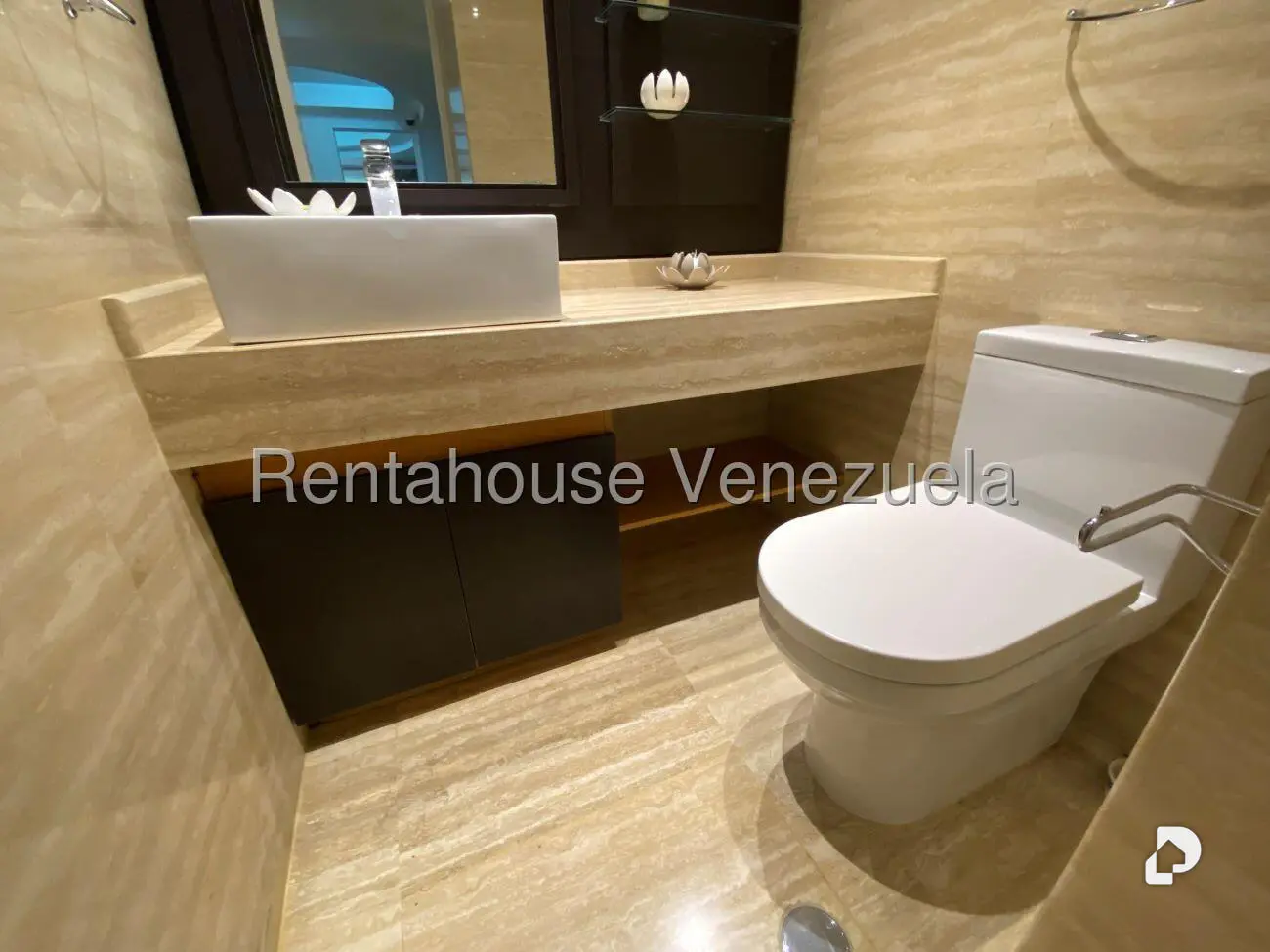 Apartamento en Lomas de La Lagunita, Caracas – 15