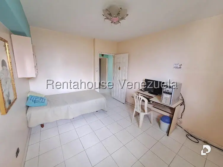 Apartamento en Colinas de La California, Caracas – 24