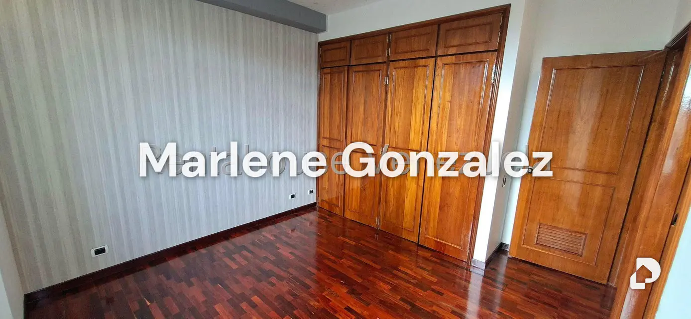 Apartamento en La Florida, Caracas – 14