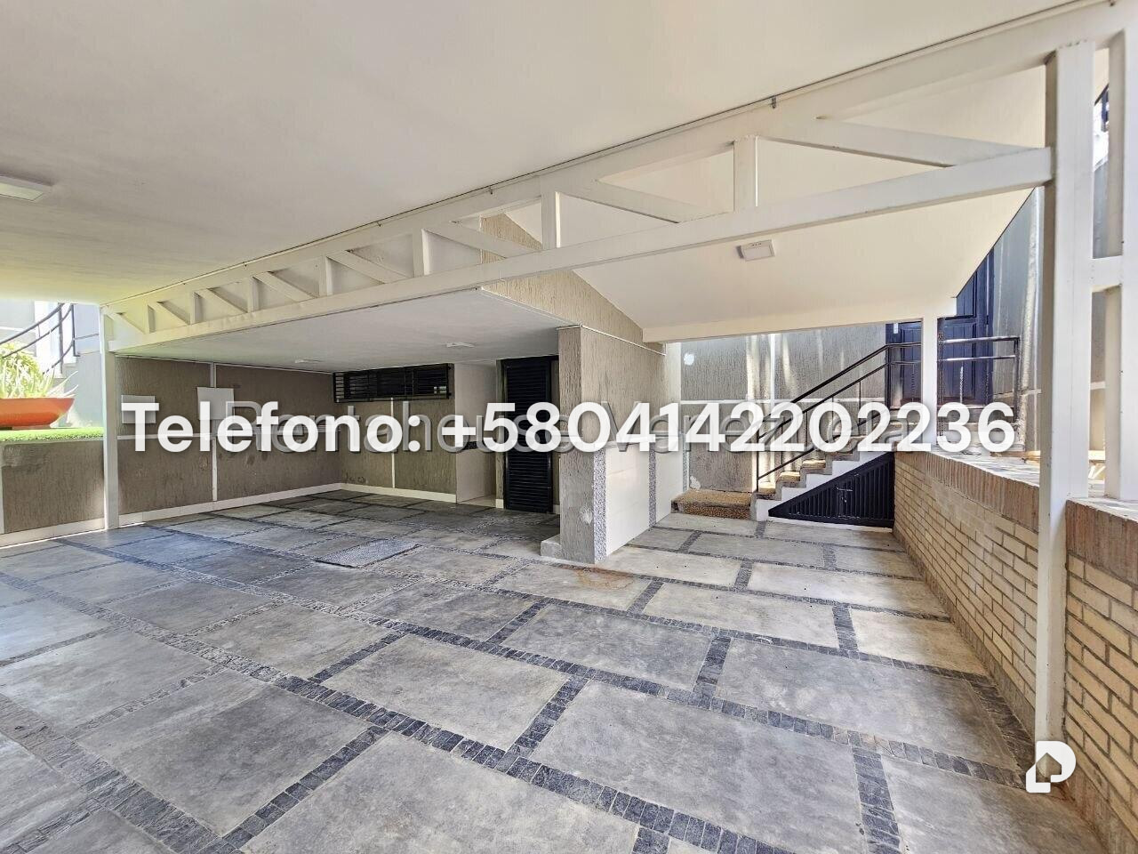 Casa en Prados del Este, Caracas – 43