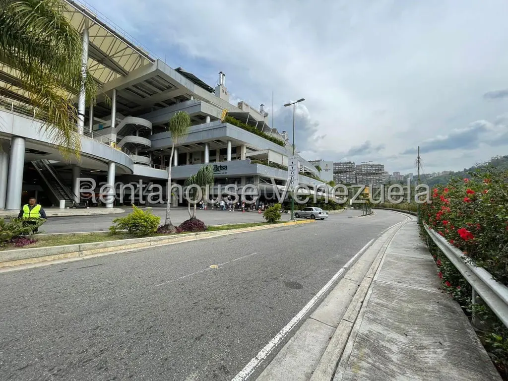 Commercial space in Los Naranjos (del Cafetal), Caracas - 1