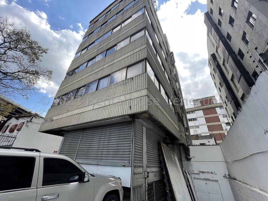 Edificio en Colinas de Bello Monte, Caracas - 1