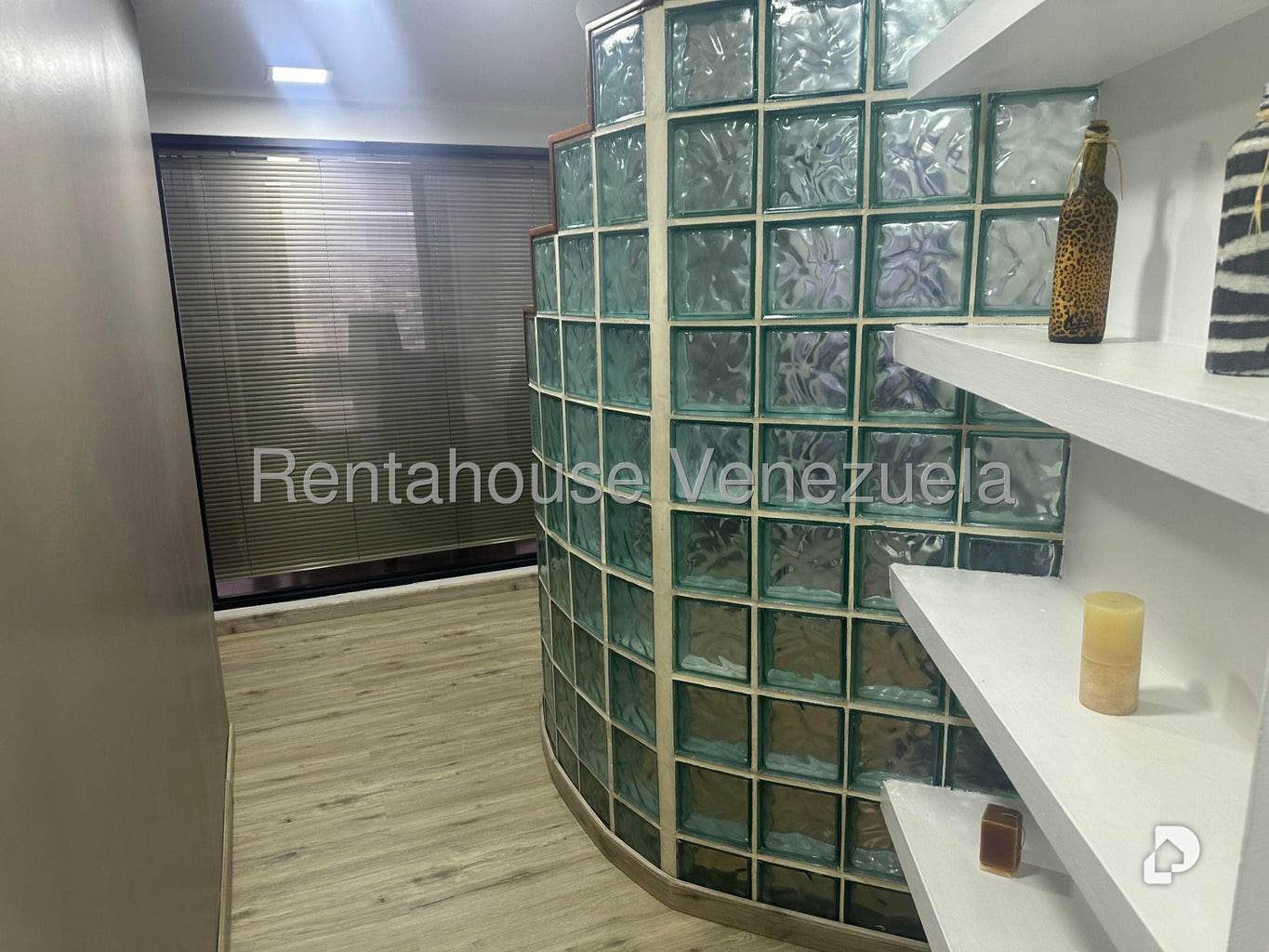 Oficina en Chuao, Caracas – 5