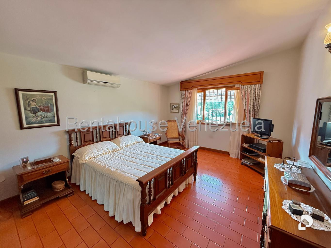 Casa en Lomas De La Trinidad, Caracas – 26
