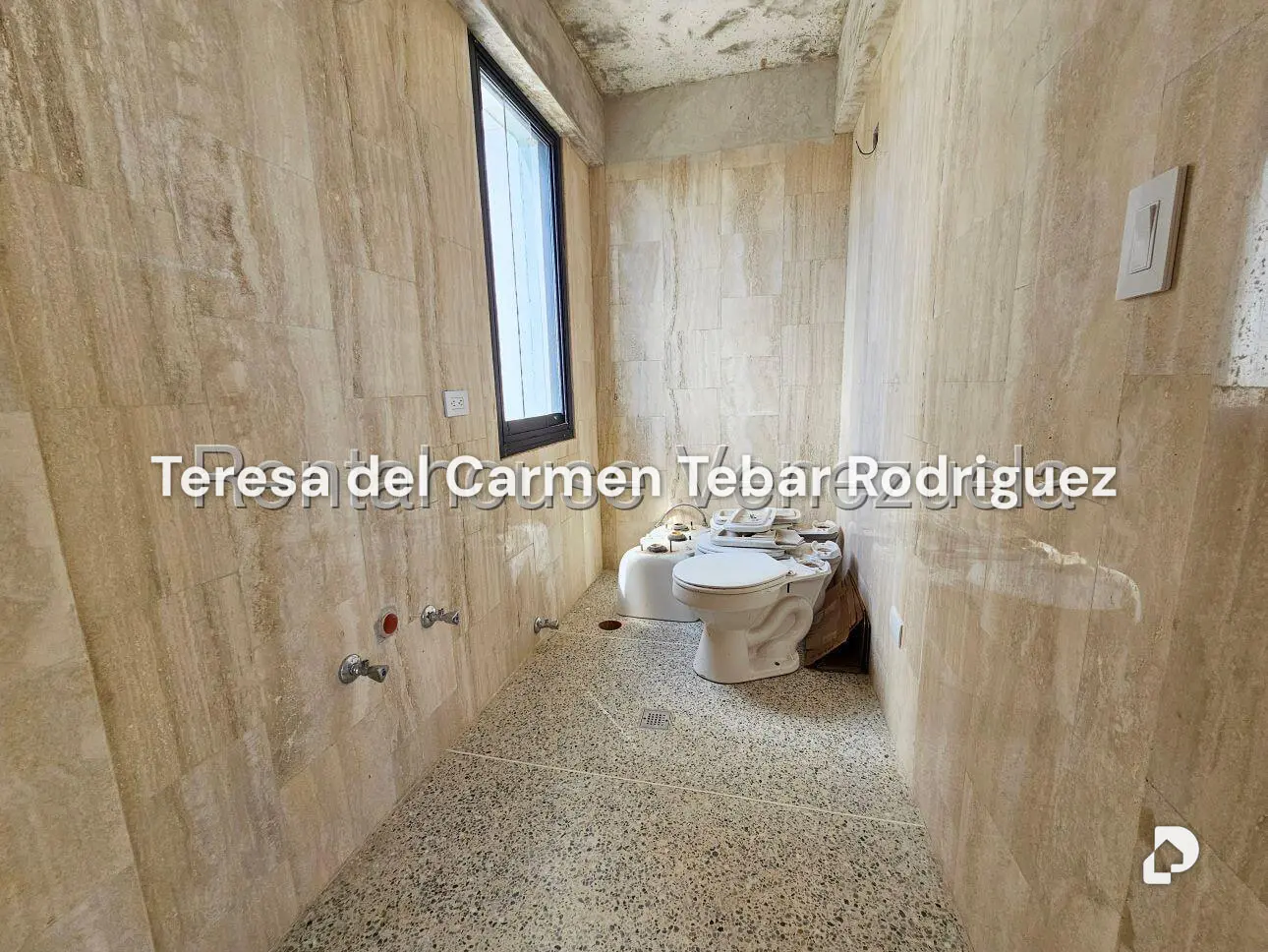 House in La Lagunita Country Club, Caracas – 60