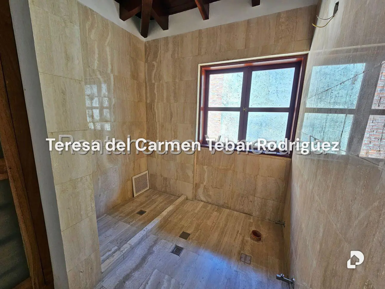 House in La Lagunita Country Club, Caracas – 39