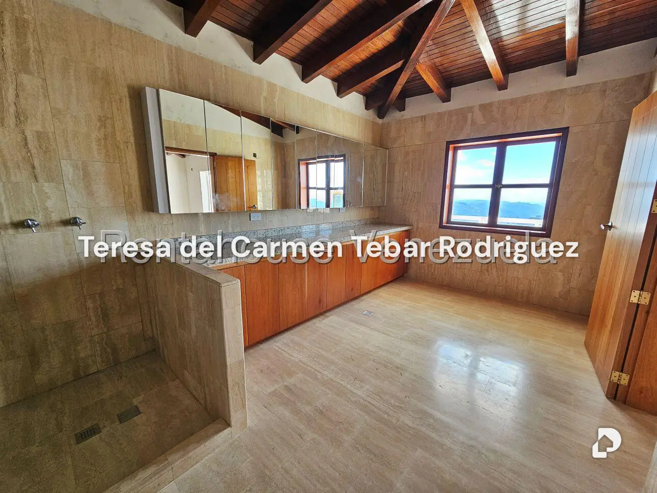 House in La Lagunita Country Club, Caracas – 28