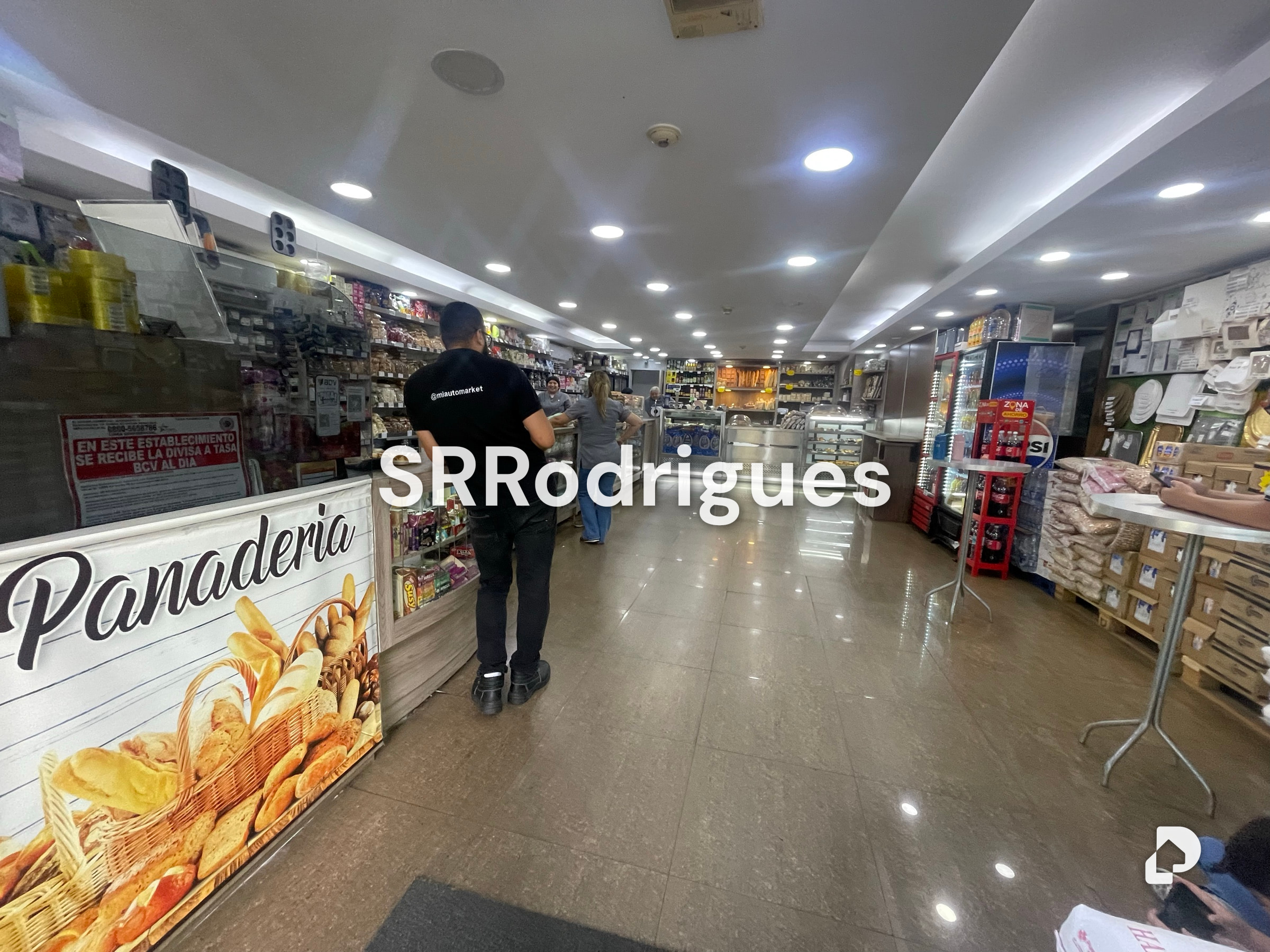 Local comercial en La Urbina, Caracas – 7