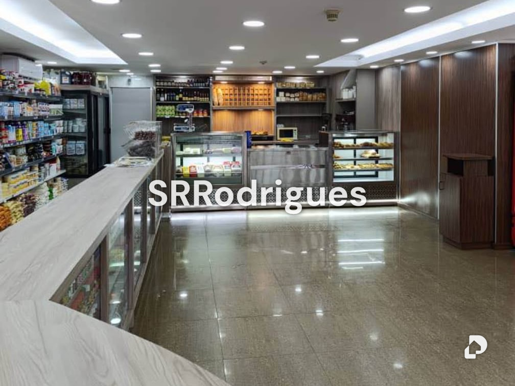 Local comercial en La Urbina, Caracas – 2
