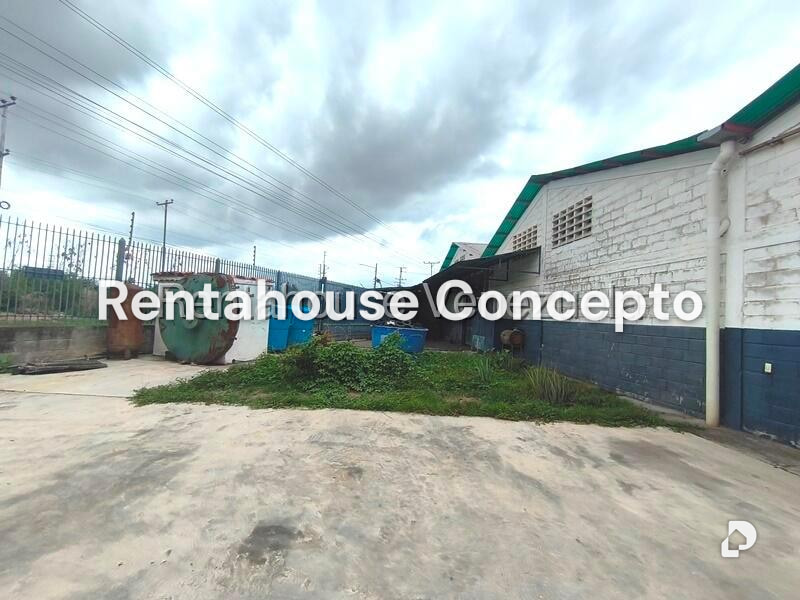 Local comercial en Flor Amarillo, Valencia – 22