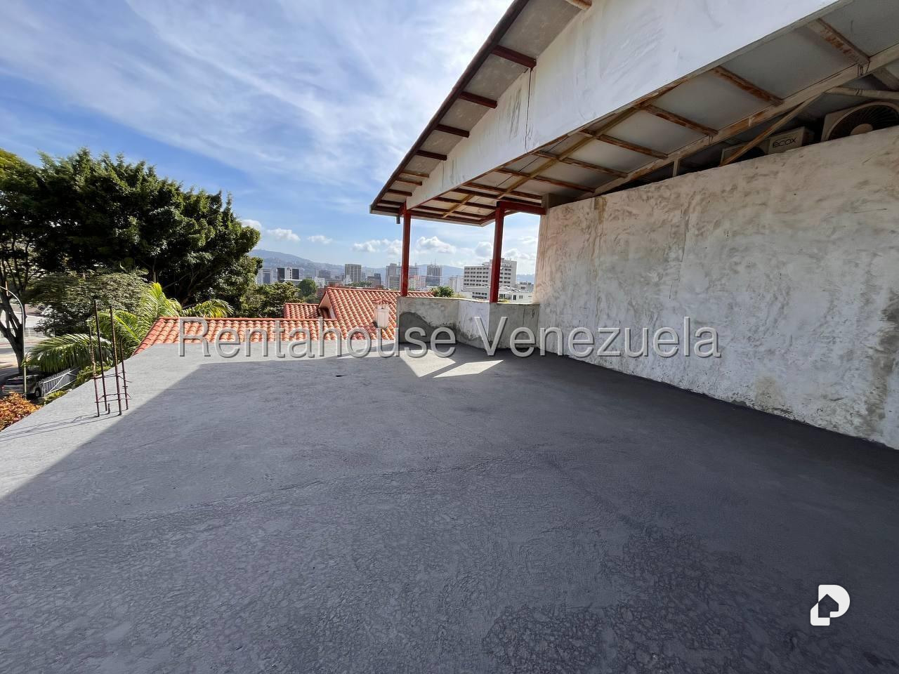 Casa en Altamira, Caracas – 30