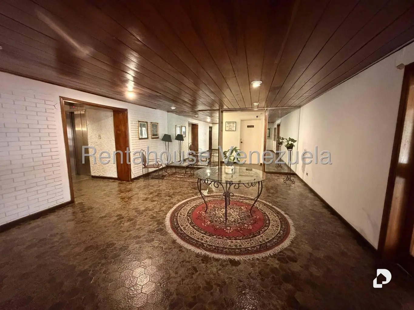 Apartamento en Prados del Este, Caracas – 2