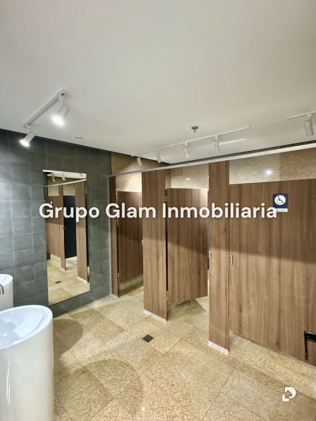Oficina en Las Mercedes, Caracas – 8