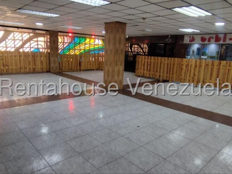 Commercial space in La Urbina, Caracas - 1