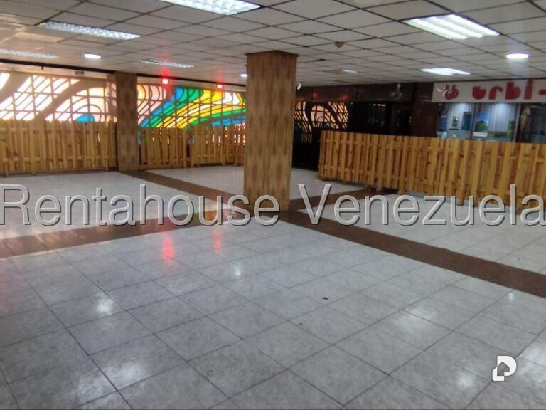 Local comercial en La Urbina, Caracas – 1