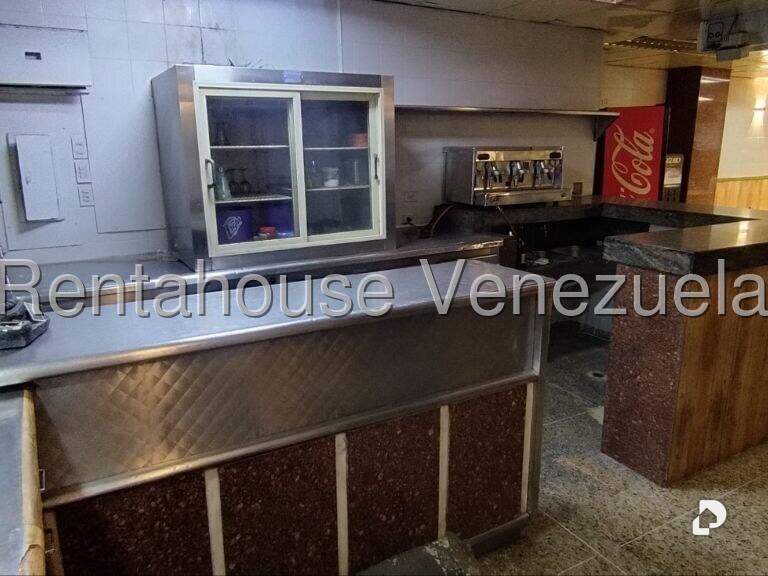 Local comercial en La Urbina, Caracas – 4