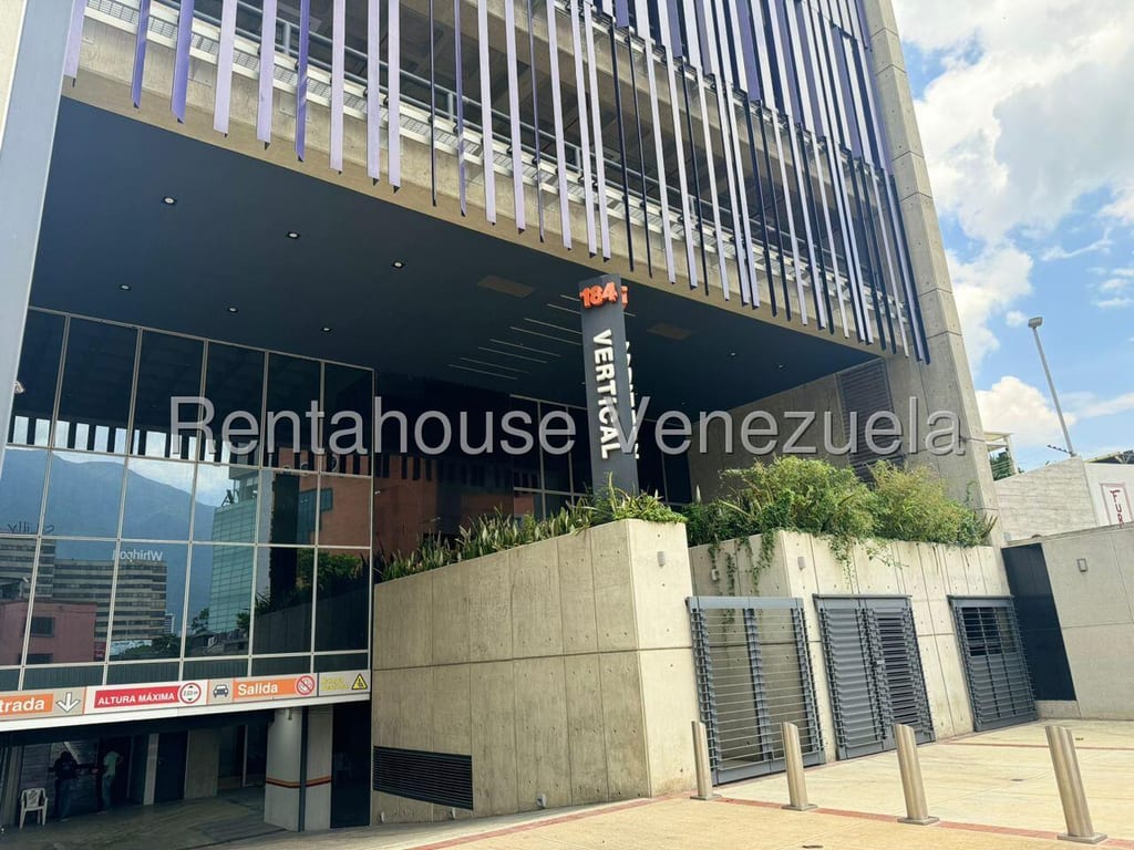 Local comercial en Las Mercedes, Caracas - 1