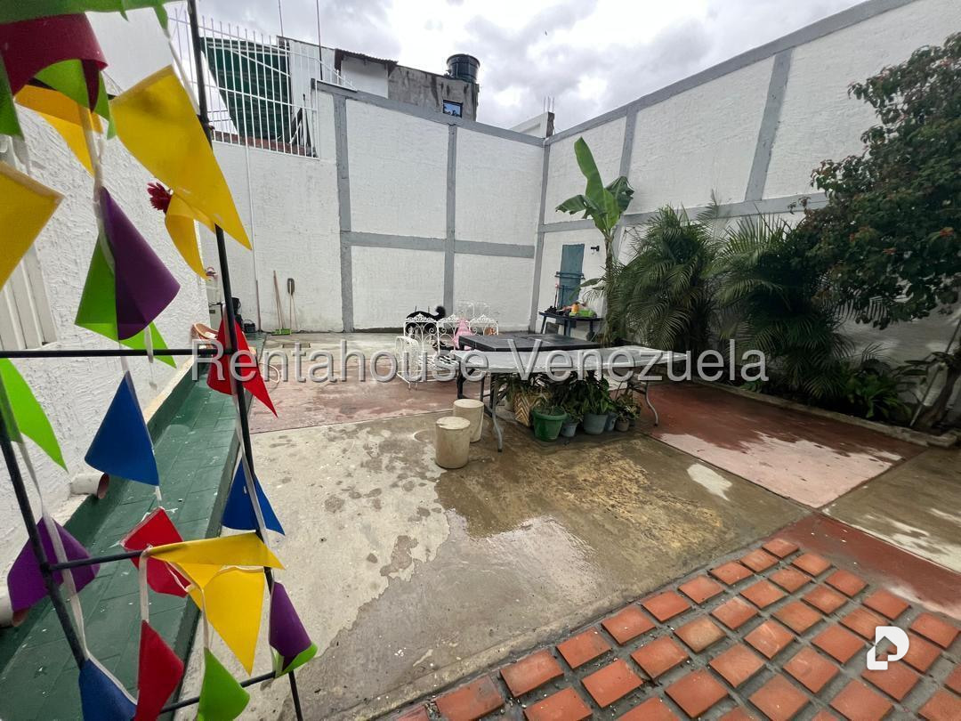 Casa en San Bernardino, Caracas – 28