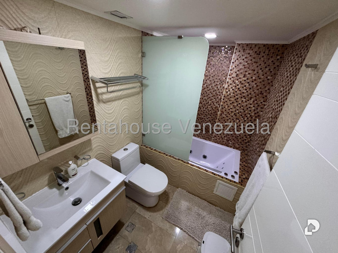Apartamento en Las Mesetas de Santa Rosa de Lima, Caracas – 29