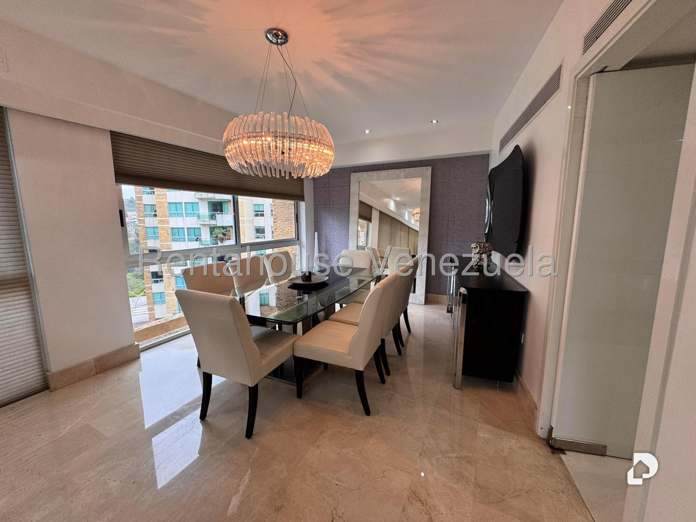 Apartamento en Las Mesetas de Santa Rosa de Lima, Caracas – 12