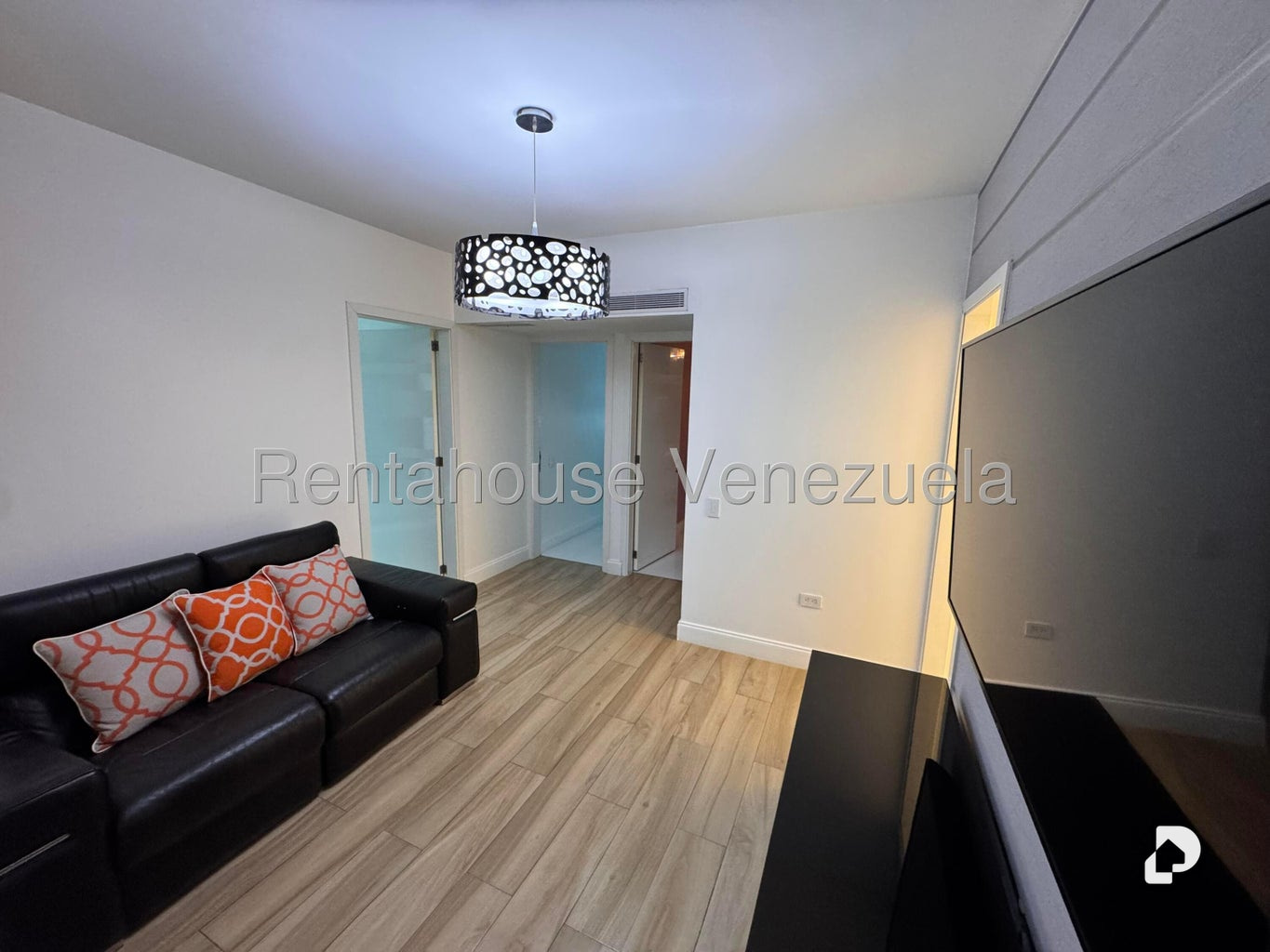 Apartamento en Las Mesetas de Santa Rosa de Lima, Caracas – 24