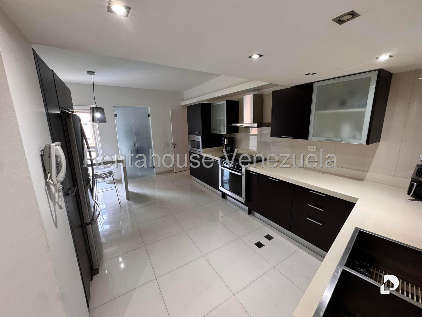 Apartamento en Las Mesetas de Santa Rosa de Lima, Caracas – 18