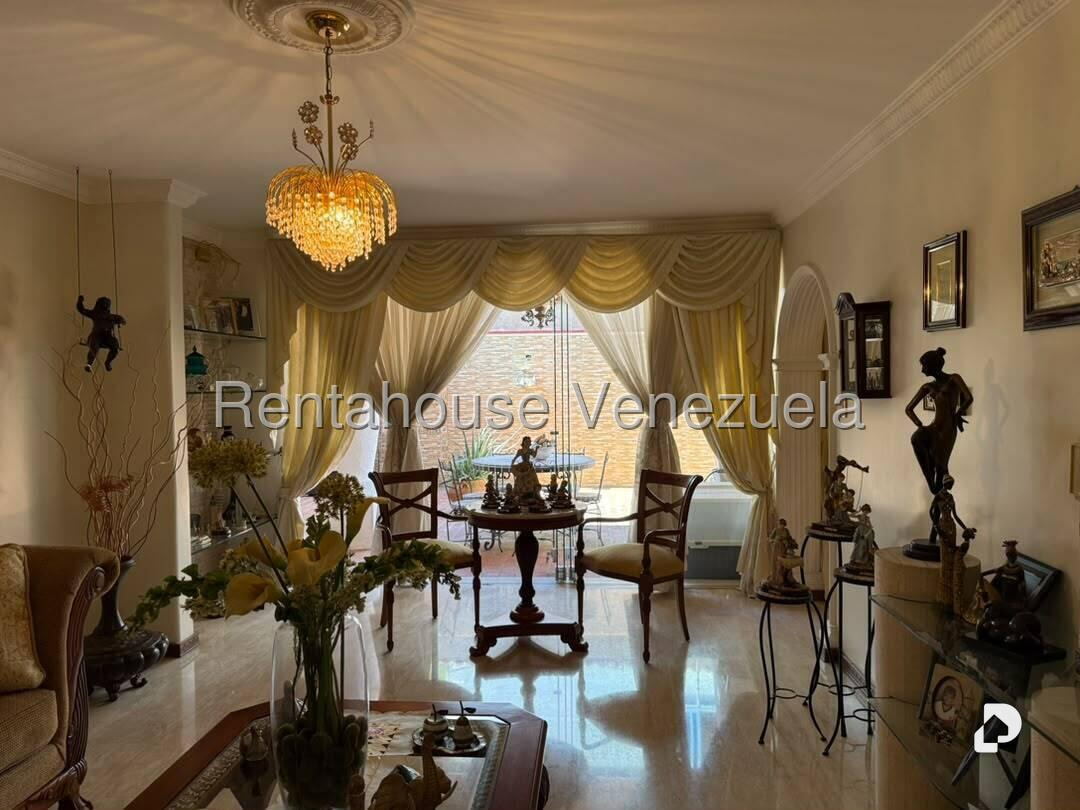 Casa en Santa Paula, Caracas – 23