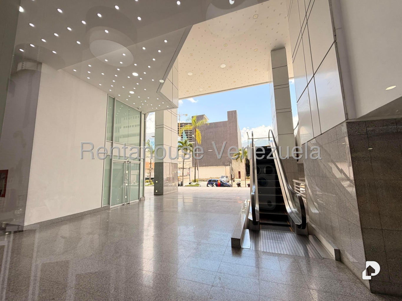 Local comercial en Las Mercedes, Caracas – 3
