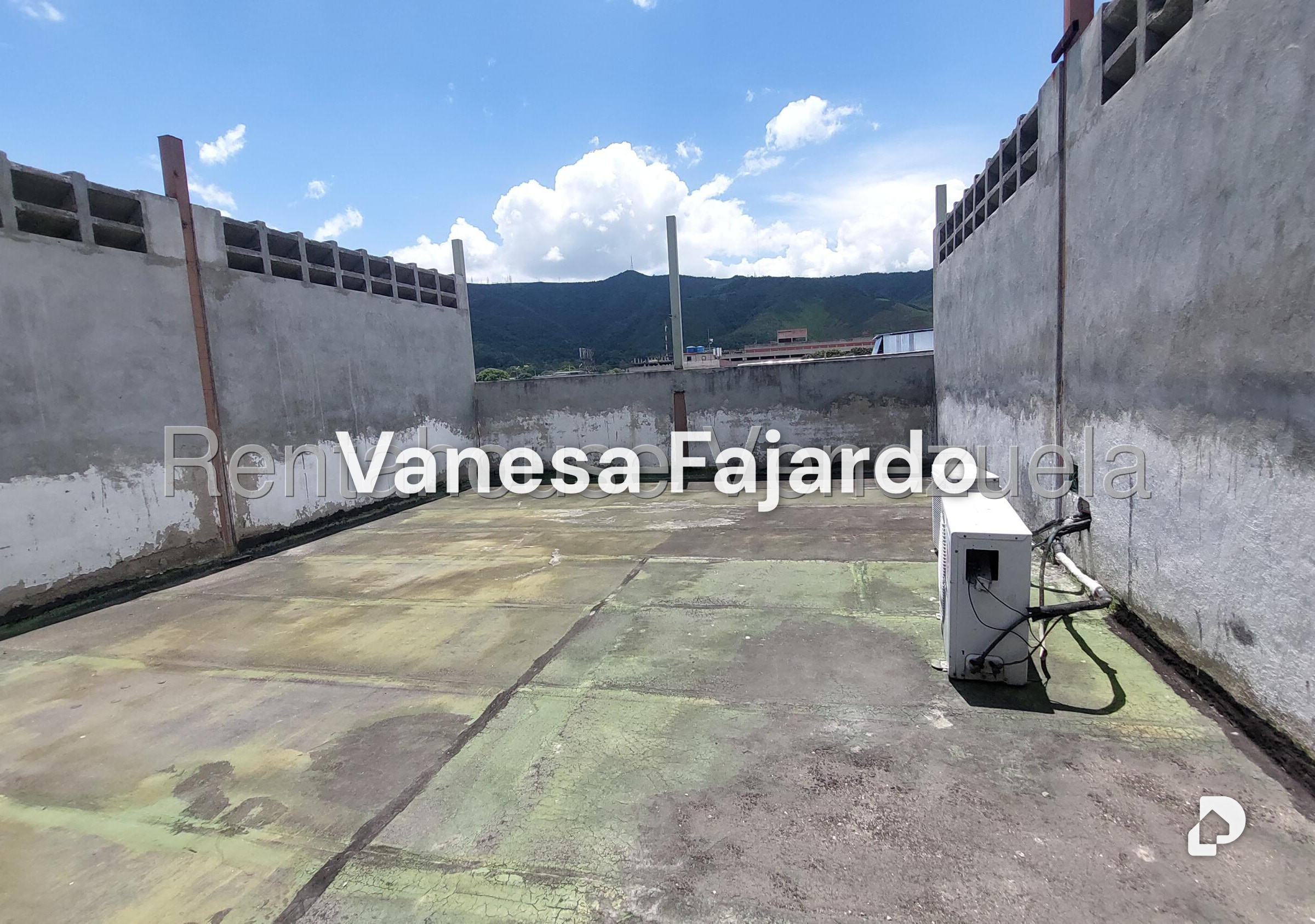 Galpón en Prado de María, Caracas – 27
