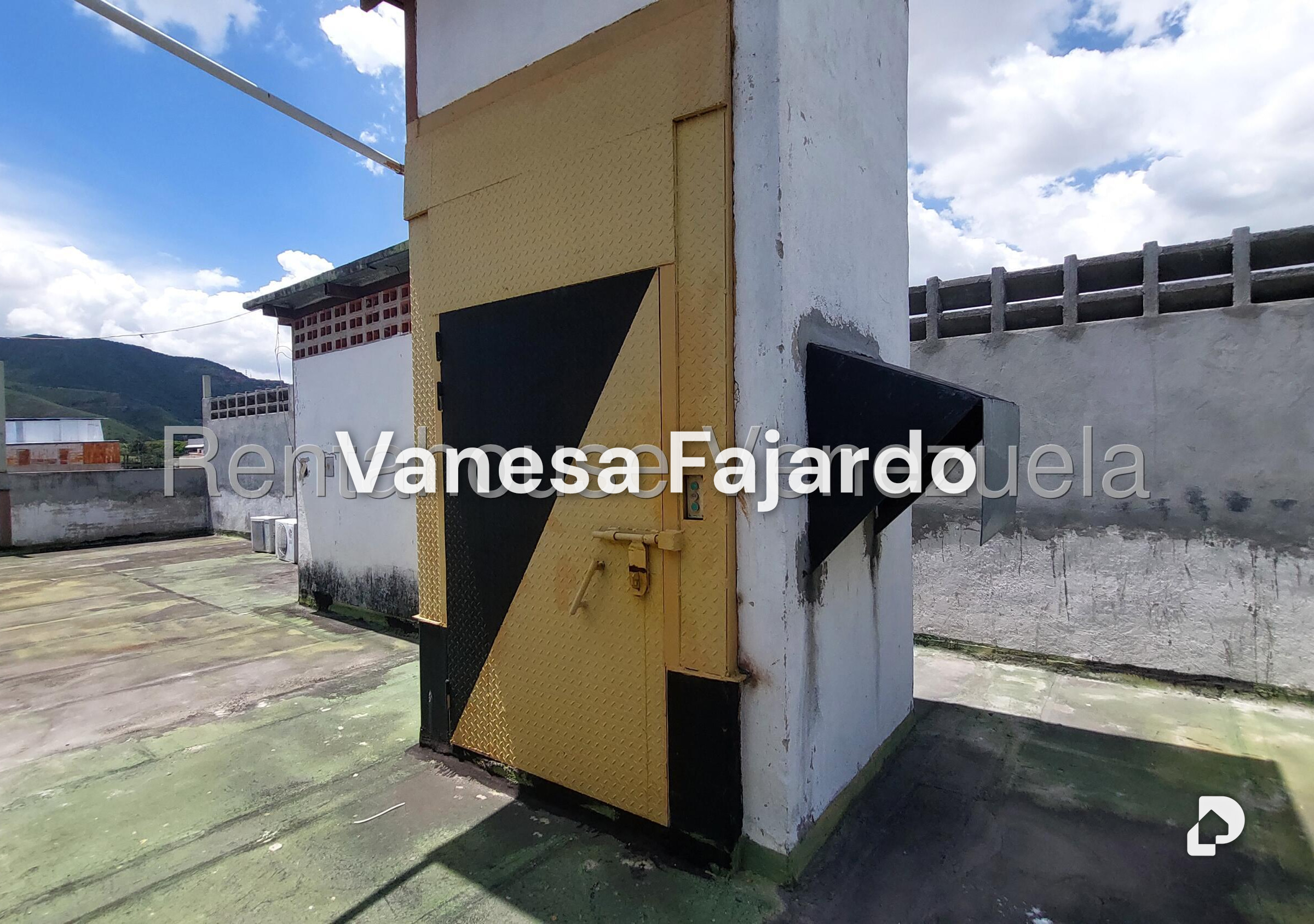 Galpón en Prado de María, Caracas – 23