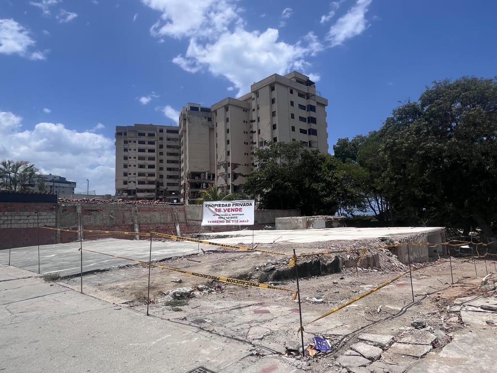 Land in Los Corales, Caraballeda - 1